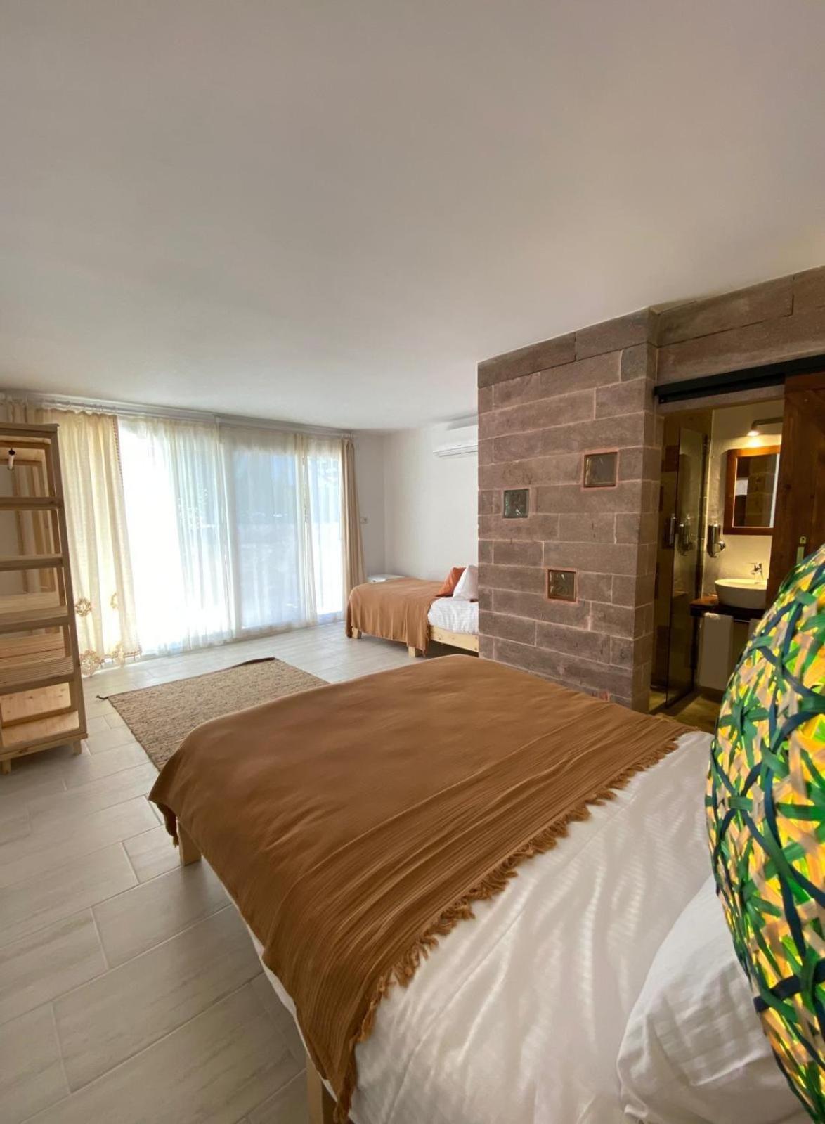 Monk Island Hotel Измир Екстериор снимка