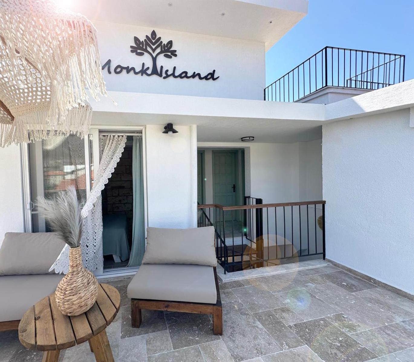 Monk Island Hotel Измир Екстериор снимка