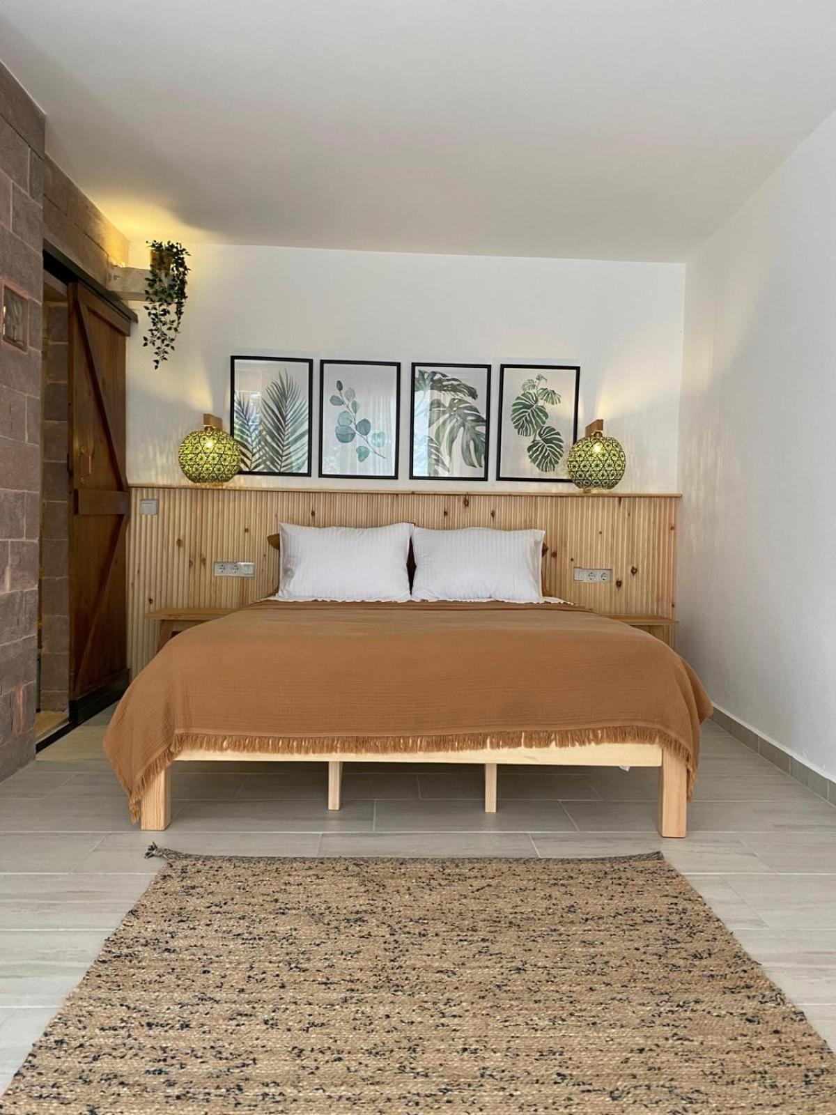 Monk Island Hotel Измир Екстериор снимка