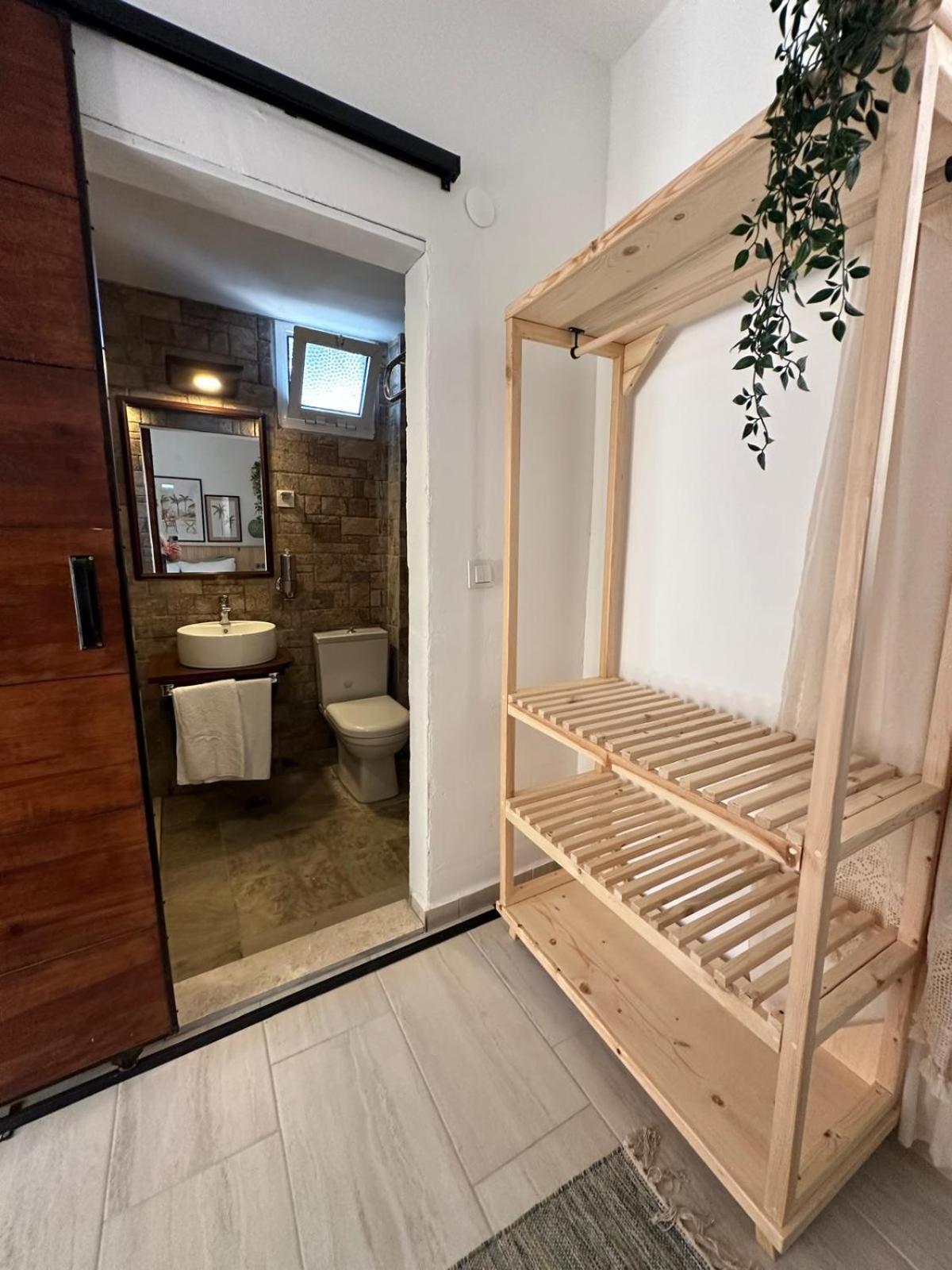 Monk Island Hotel Измир Екстериор снимка