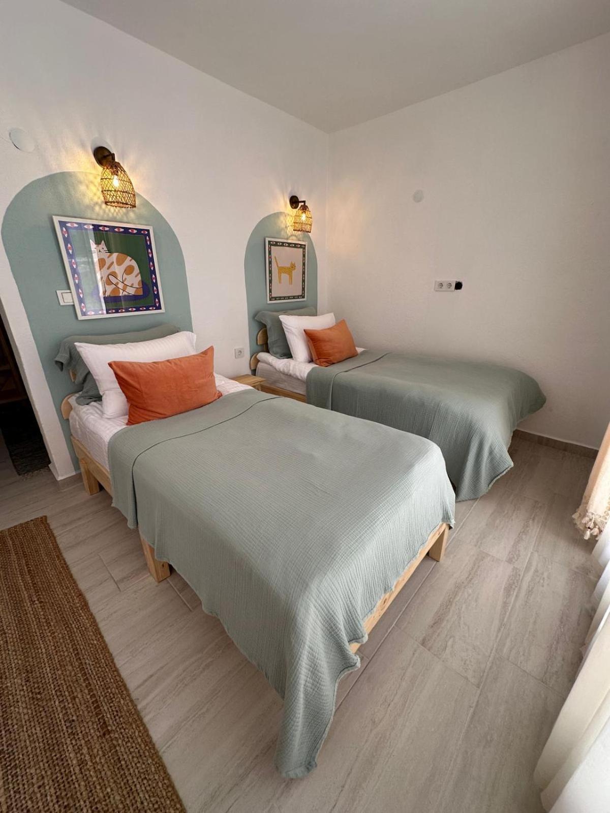 Monk Island Hotel Измир Екстериор снимка